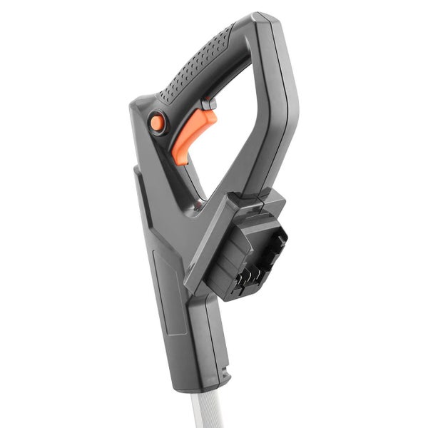 Ergonomischer Handgriff für Gartengerät mit orangefarbenem Auslöser, Sicherheitstaste und Akkufach aus Kunststoff.