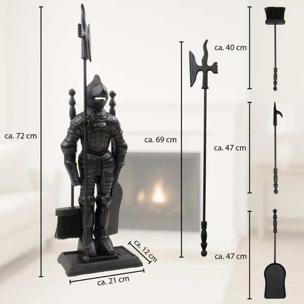 Kamingarnitur mit Ritterfigur und verschiedenen Werkzeugen wie Schaufel, Besen und Schürhaken