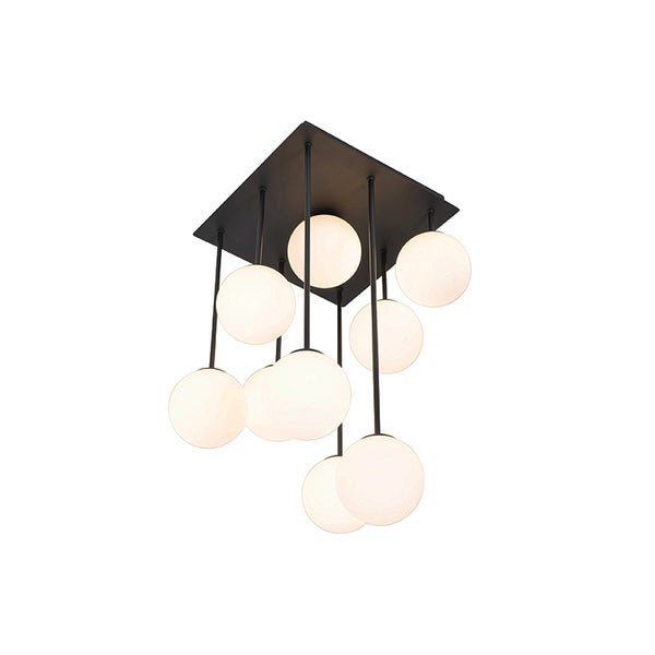 Deckenleuchte mit mehreren runden Lampenschirmen