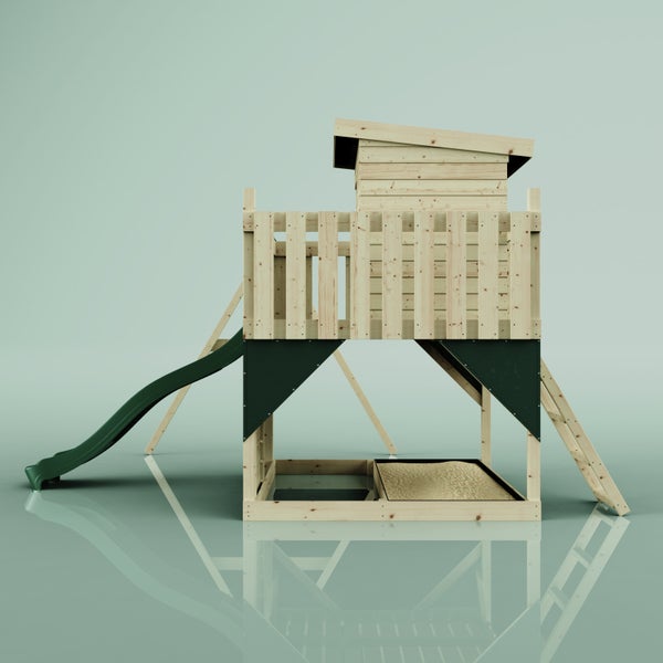 Draufsicht auf einen Spielturm aus Holz mit grüner Rutsche, einer Schaukel und einem Dach.