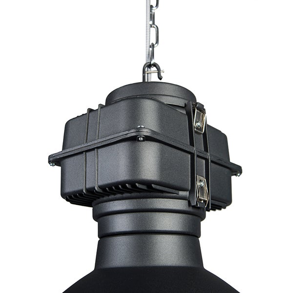 Deckenleuchte mit Kettenaufhängung