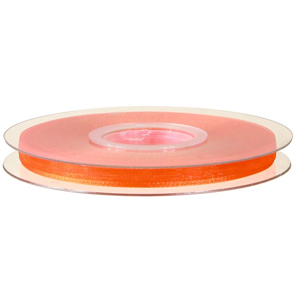 Orangefarbenes Zierband auf einer Spule