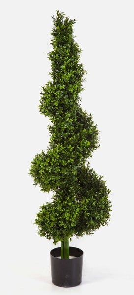 Künstlicher Buchsbaum in Spiralform im schwarzen Kunststofftopf.