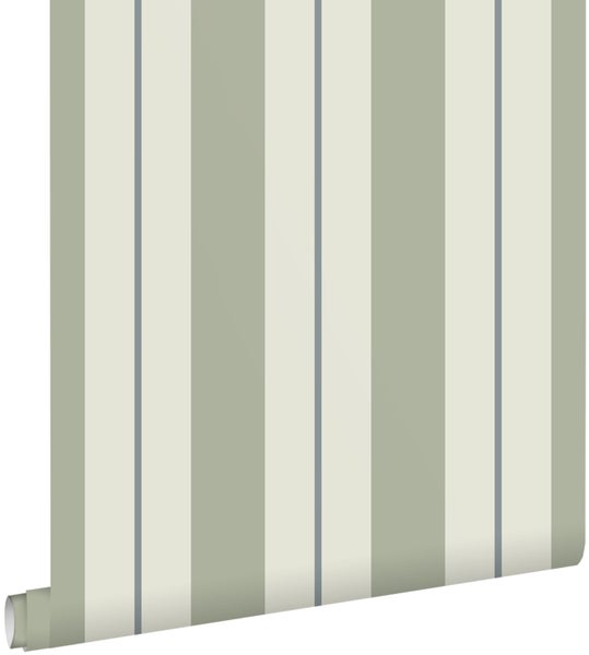 Vliestapete mit vertikalem Streifenmuster in verschiedenen Breiten auf einer Rolle.