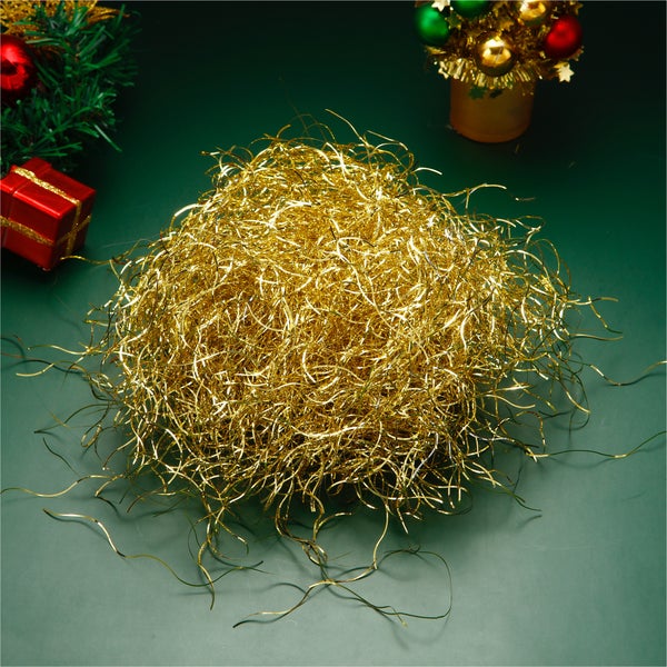 Dekoratives goldenes Lametta für festliche Anlässe