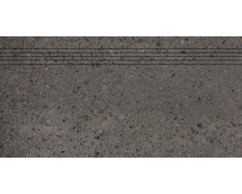 Betonstufe mit Rillen für den Außenbereich