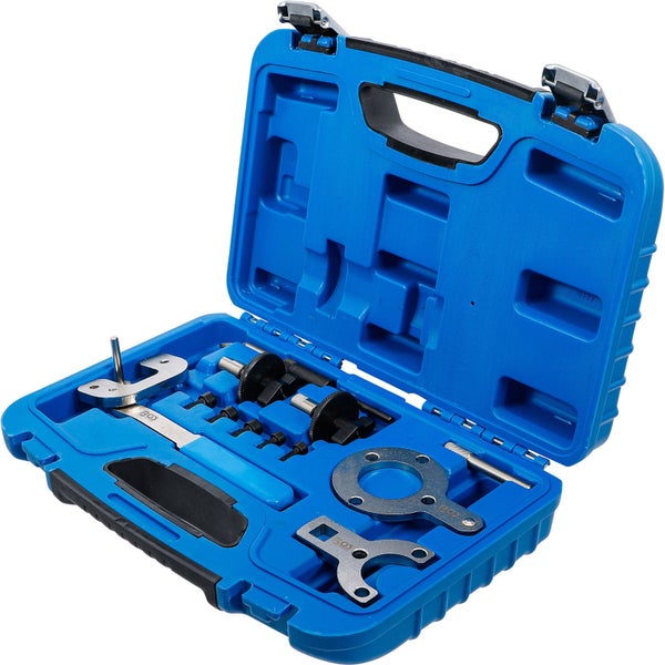 Werkzeugsatz für Motorreparaturen in einem blauen Koffer