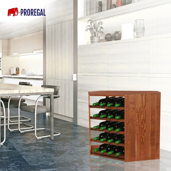 Weinregal aus Holz in einer hellen, modernen Küche mit Esstisch und Stühlen. PROREGAL Logo.