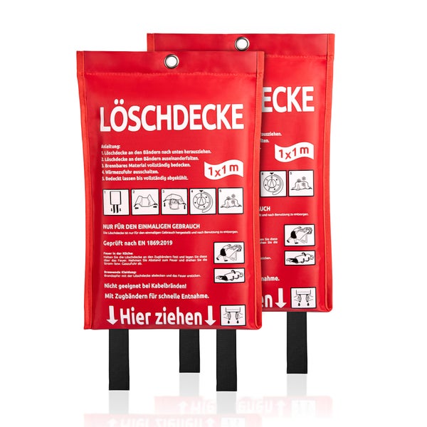 Zwei rote Löschdecken mit der Größe 1x1 Meter
