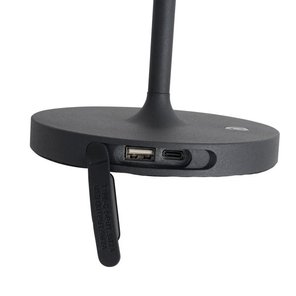 Leuchtensockel mit USB-A- und USB-C-Anschlüssen sowie einer schützenden Gummiabdeckung.