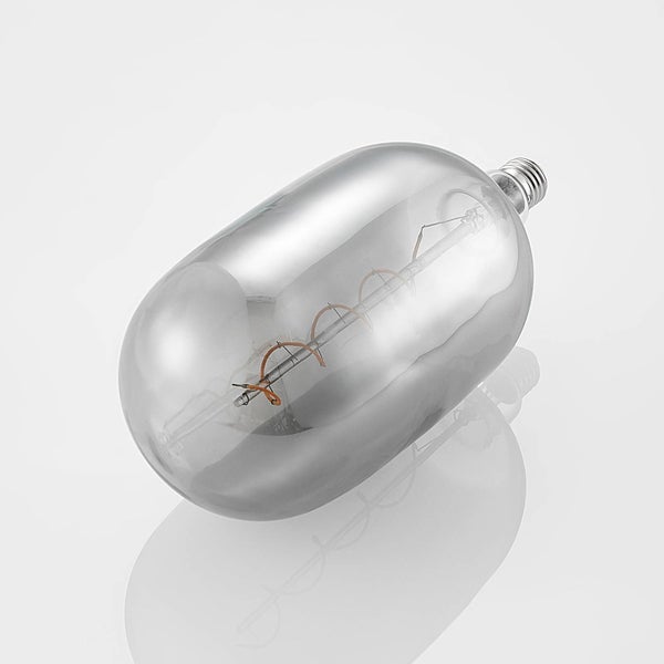 Große dekorative LED-Filament-Glühbirne in Ellipsenform mit rauchfarbenem Glas und spiralförmigem Leuchtdraht.