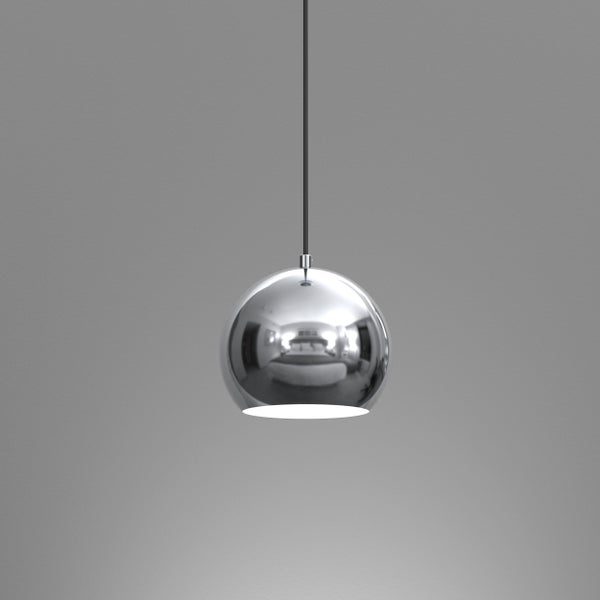 Hängeleuchte mit kugelförmigem Schirm