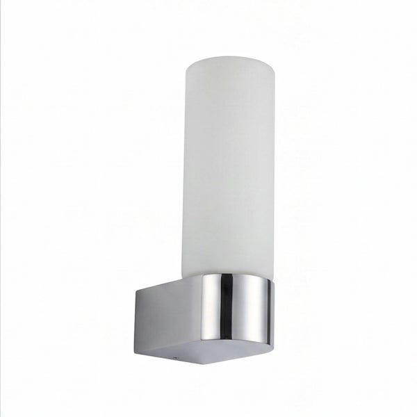 Moderne Wandleuchte in Zylinderform mit mattem Glas und glänzender Halterung für eine gleichmäßige Beleuchtung.