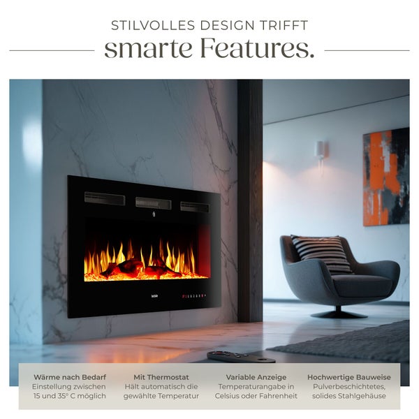Elektrischer Kamin mit simuliertem Feuer und Fernbedienung in einem Wohnzimmer