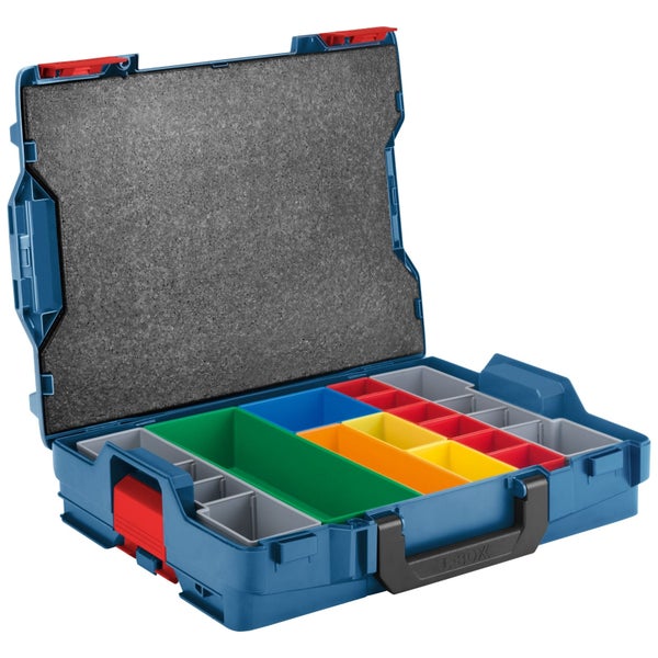 Geöffnete L-BOXX Werkzeugkiste mit Schaumstoffeinlage im Deckel und verschiedenen farbigen Einsätzen für Kleinteile.