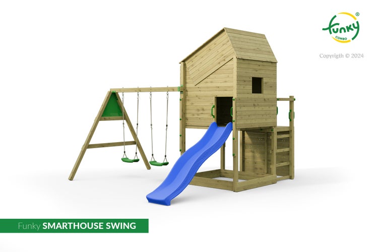 Funky Combo Spielturm Smarthouse Swing aus Holz mit blauer Wellenrutsche, zwei grünen Schaukeln und Spielhaus.