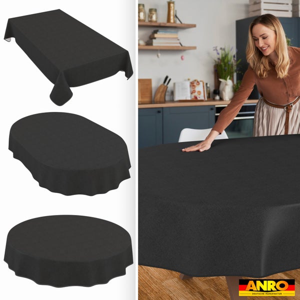 Tischdecke in rechteckiger, ovaler und runder Form. Eine Frau legt die Decke in einer hellen Küche auf einen Tisch. ANRO Logo.