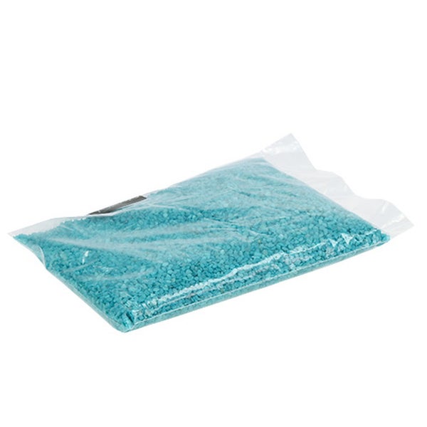 Dekorsteine türkis in einem transparenten Kunststoffbeutel.