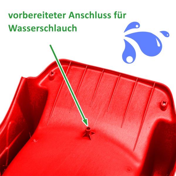 Detailansicht einer Kinderrutsche mit vorbereitetem Wasseranschluss für die Nutzung als Wasserrutsche.