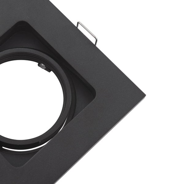 Schwarzer quadratischer Einbaustrahler-Rahmen aus Metall für Deckeneinbau mit rundem schwenkbarem Innenteil.