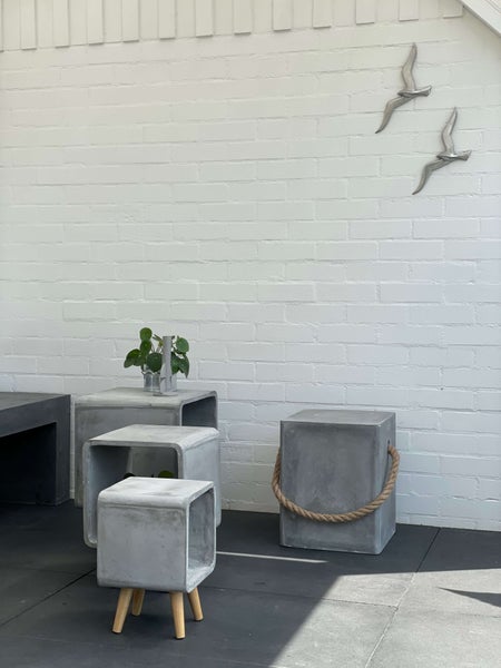 Beton Hocker eckig mit Tau betongrau