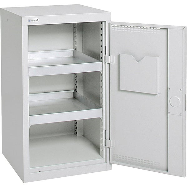 Offener Stahlschrank mit drei Regalböden für die Werkstatt