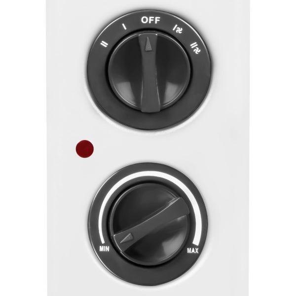 Nahaufnahme der Bedienelemente eines Geräts mit zwei Drehknöpfen für Funktionen und Temperatureinstellung