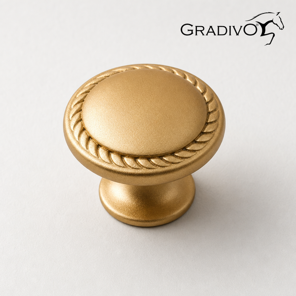 Gradivo Logo. Runder Möbelknopf aus goldfarbenem Metall mit dekorativem Seilrand.