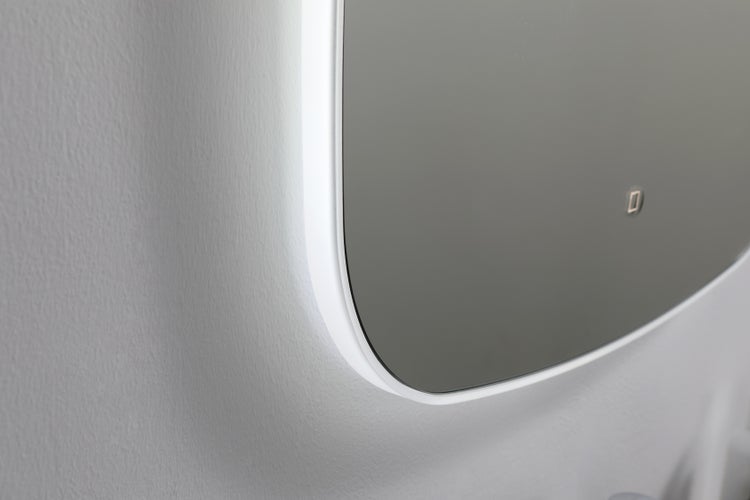 Wandspiegel mit integrierter LED Beleuchtung und Touch Sensor