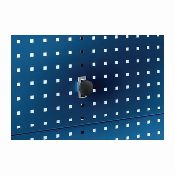 Bott perfo Halter mit rundem schwarzem Knopf an einer blauen Werkzeugwand mit Quadratlochung.