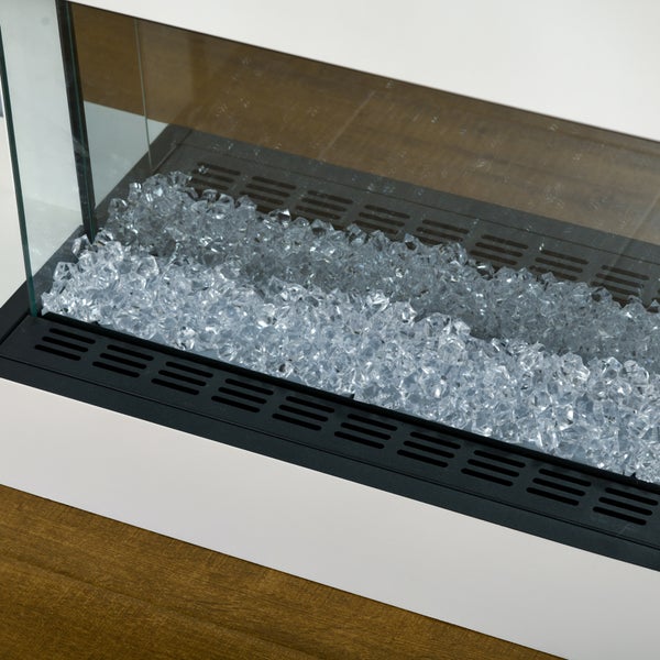 Dekorativer Kamin mit Glassteinen