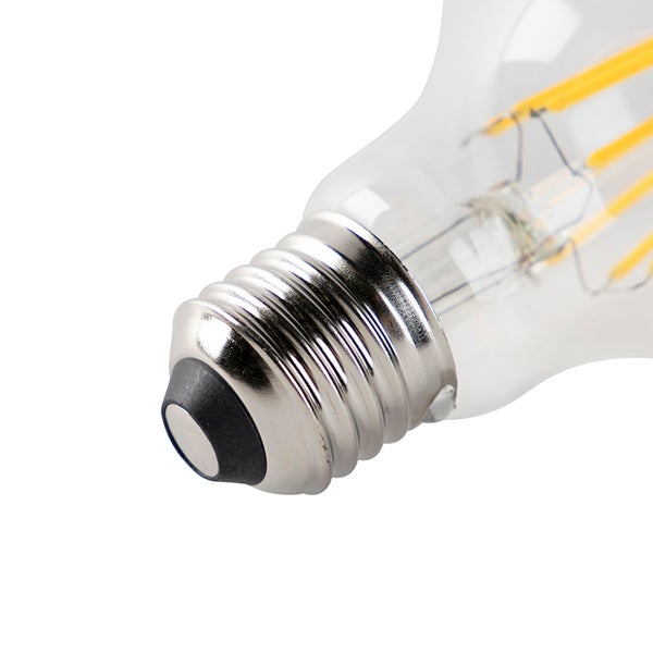 Nahaufnahme eines LED-Filament-Leuchtmittels mit E27-Schraubsockel.