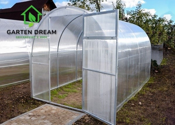 Gewächshaus mit offener Tür für den Garten