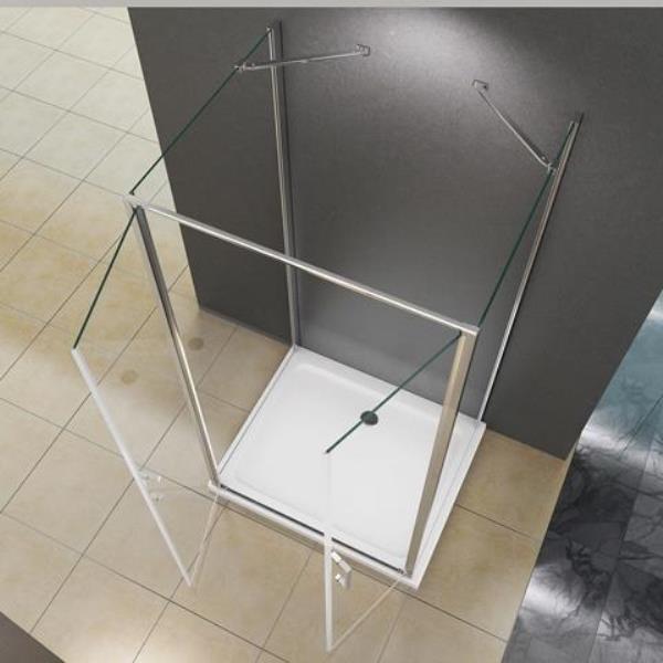 Quadratische Duschkabine mit Drehtür und flacher Duschwanne