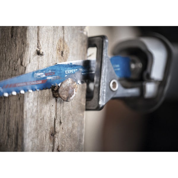 Bosch Säbelsägeblatt Expert Wood mit Metal Demolition, 300 mm