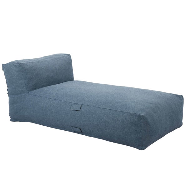Blaue Sitzsack-Liege aus strapazierfähigem Textil für den Innen- und Außenbereich.
