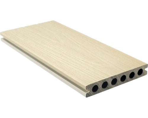 WPC Terrassendiele mit Holzmaserung und Hohlkammerprofil.