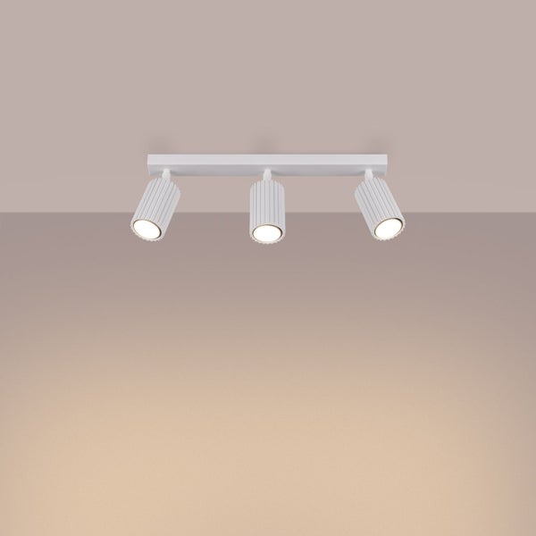 Deckenleuchte mit drei Strahlern