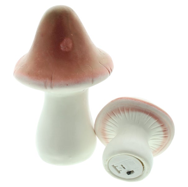 Zwei Pilzfiguren für den Garten