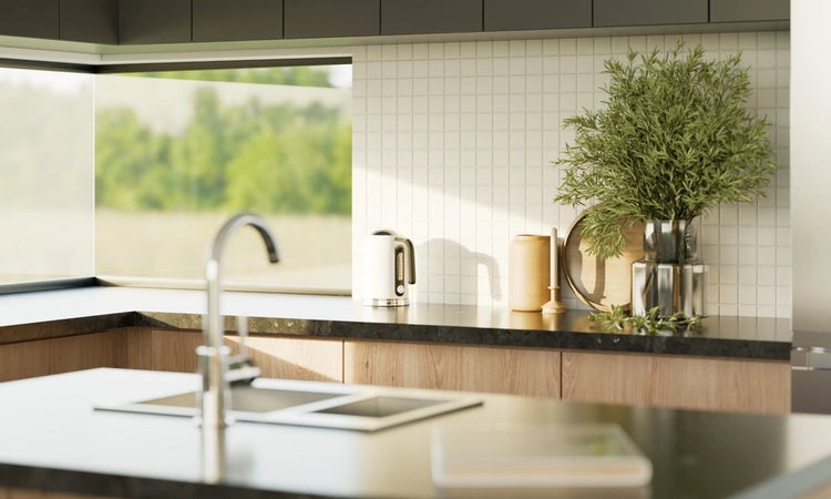 Küchenszene mit Spüle, Wasserhahn, Wasserkocher und Dekoration