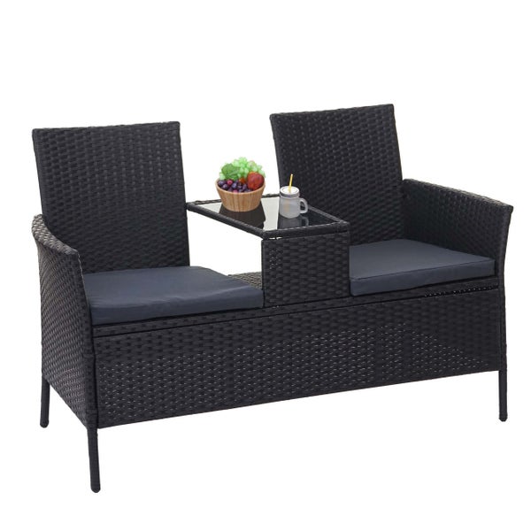 Polyrattan Gartenbank mit zwei Sitzplätzen, integriertem Tisch mit Glasplatte und Sitzkissen.