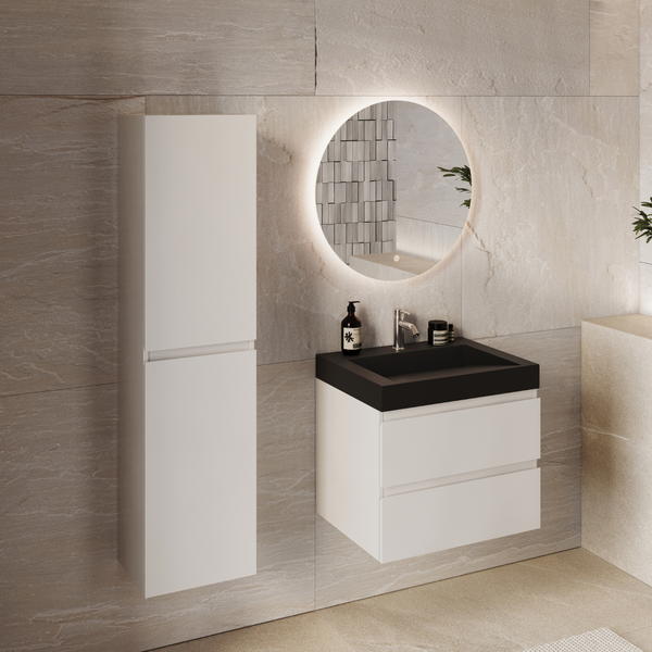 Modernes Badezimmerset mit wandhängendem Waschtischunterschrank mit zwei Schubladen, schwarzem Waschbecken, Hochschrank und beleuchtetem Rundspiegel.