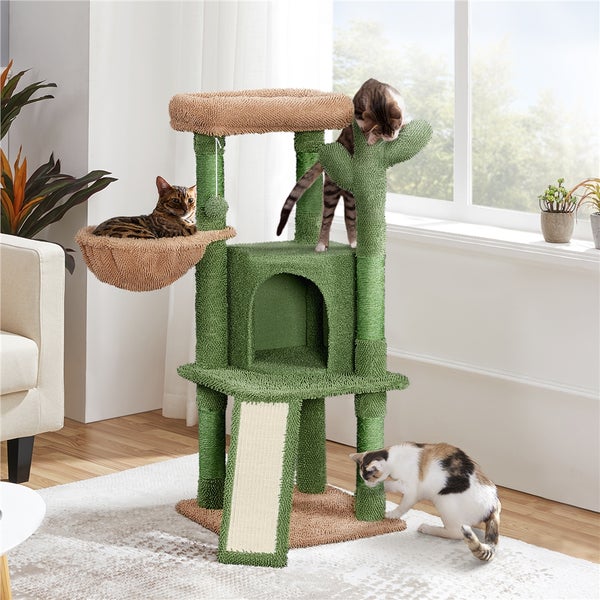 Katzenkratzbaum mit Liegemulde, Höhle und Sisalstämmen, mit Katzen