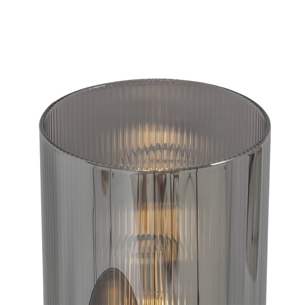 Zylindrischer Lampenschirm aus geriffeltem Rauchglas mit vertikaler Struktur.