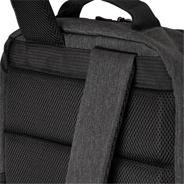Detailansicht der gepolsterten Tragegurte und des Rückenteils eines Rucksacks aus Textilgewebe mit Tragegriff.
