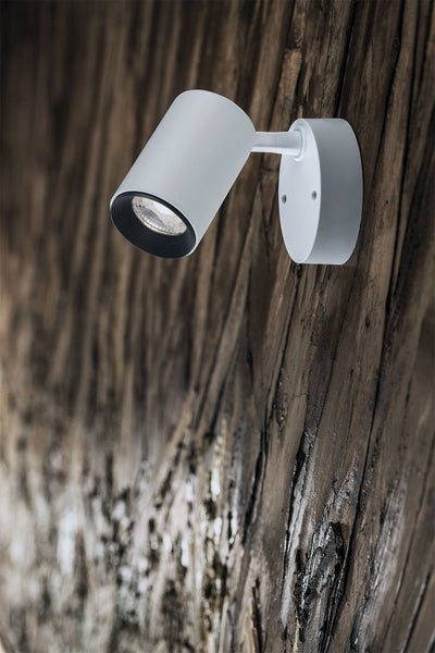 Weiße Wandleuchte zur Beleuchtung