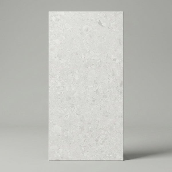 Wandfliese oder Bodenfliese in Terrazzo Optik mit feiner Oberflächenstruktur.