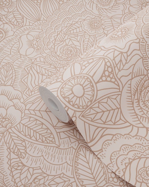 Tapetenrolle mit floralem Muster