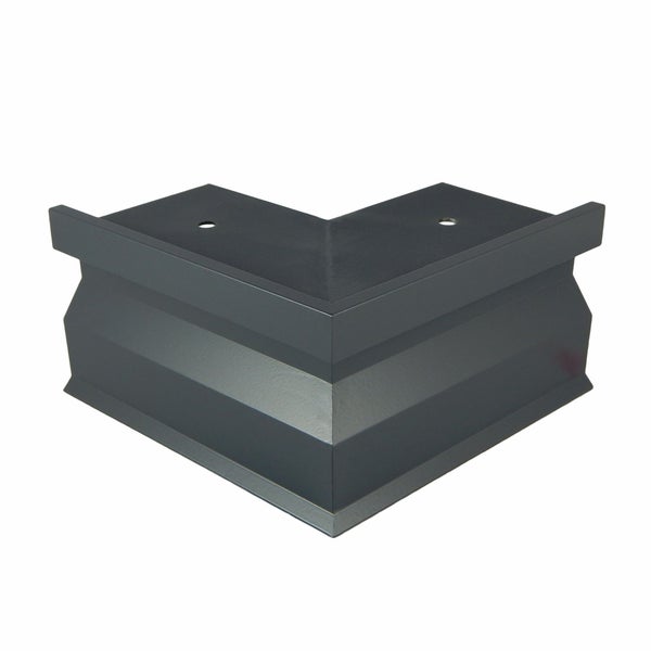 Außenecke für Dachrandprofil aus Metall in Anthrazit mit zwei Bohrlöchern.