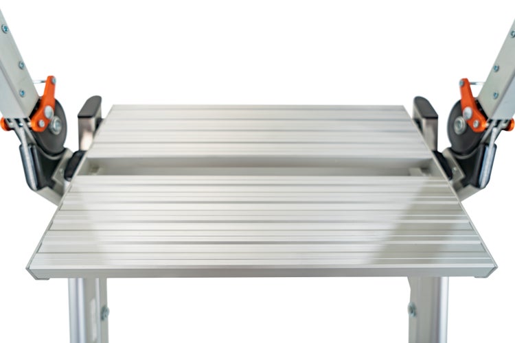 Arbeitsplattform aus Aluminium für Leitern mit Gelenkmechanismus für einen sicheren Stand.